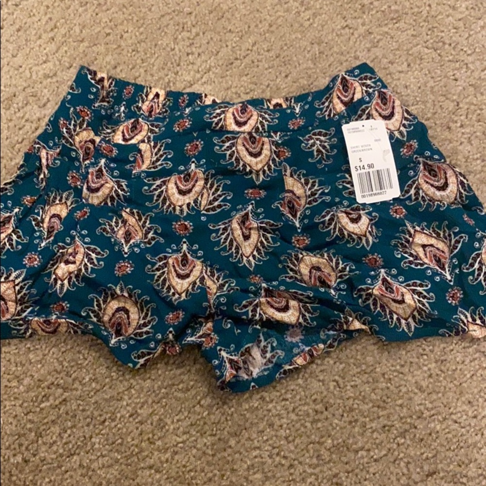Flowy shorts